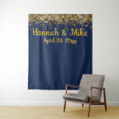 Tenture Photo Booth Mariage sur mesure Marine & Gold (En situation)