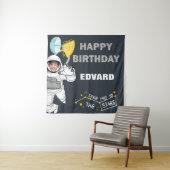 Tenture Photo d'astronaute dans l'espace pour joyeux anniv (En situation)