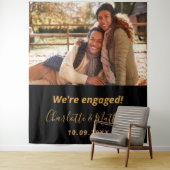 Tenture Photo de fête d'engagement noir or (En situation)