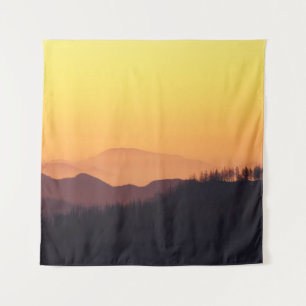 TENTURE PHOTO DE PAYSAGE DE FORÊT PENDANT L'HEURE DORÉE