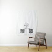 Tenture Pop Up Shop Table Runner Banner Logo 2 QR Codes (En situation)