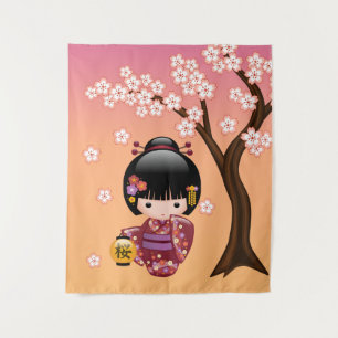 Tenture Poupée Kokeshi Sakura - Fille Geisha sur Pêche
