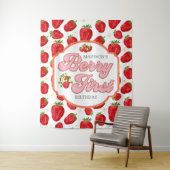 Tenture Première fraise simple Berry en arrière-plan (En situation)