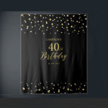 Tenture Quarante | Gold & Black 40th Birthday Party Backdr<br><div class="desc">Cette tapisserie moderne est parfaite pour une fête d'anniversaire chic en noir et or. Vos invités apprécieront de prendre une photo avec cette toile de fond sophistiquée de fête et de se souvenir de votre journée spéciale. Le design comprend une typographie dorée " 40ème anniversaire " et un arrière -...</div>