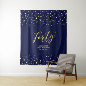 Tenture Quarante | Gold & Navy 40th Birthday Party Context (En situation)