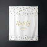 Tenture Quatre-vingt-dix Gold & Black 90th Birthday Party<br><div class="desc">Cette tapisserie moderne est parfaite pour une soirée de 90ème anniversaire chic dans les tons noir et or. Votre invité appréciera de prendre une photo avec cette toile de fond sophistiquée de fête et de se souvenir de votre journée spéciale. Le design comprend une typographie dorée " Ninety " et...</div>
