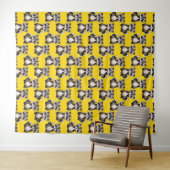 Tenture Raccoon Pattern Design Yellow  (En situation (horizontale))