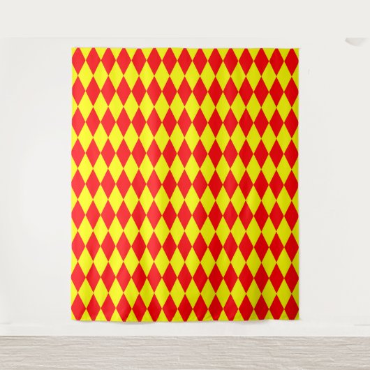 Tenture Red Yellow Harlequin Checkered Design  (Devant)