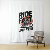 Tenture Ride Fast Live Bicyclist T-shirt (En situation)