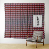 TENTURE ROUGE, NOIR, ROSE, ASSEZ MODERNE (En situation (horizontale))