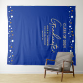 Tenture Royal Blue Gold Class of 2024 backdrop graduation (En situation (horizontale))