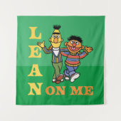 Tenture Rue Sésame | Bert & Ernie Lean sur moi (Devant)
