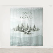 Tenture Rustic Winter Wedding Arch Forest Green ID1049 (Devant)