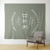 Tenture Sage Green Floral Botanogram Nom du couple (En situation (horizontale))