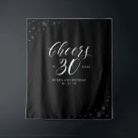 Tenture Salutations à 30 ans | Black & White 30th Birthday<br><div class="desc">Cette tapisserie moderne est parfaite pour une soirée de 30 ans en noir et blanc. Vos invités apprécieront de prendre une photo avec cette toile de fond sophistiquée de fête et de se souvenir de votre journée spéciale. Le design comprend une typographie stylisée " Cheers to 30 years " et...</div>