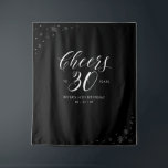 Tenture Salutations à 30 ans | Black & White 30th Birthday<br><div class="desc">Cette tapisserie moderne est parfaite pour une soirée de 30 ans en noir et blanc. Vos invités apprécieront de prendre une photo avec cette toile de fond sophistiquée de fête et de se souvenir de votre journée spéciale. Le design comprend une typographie stylisée " Cheers to 30 years " et...</div>