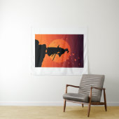 Tenture Samurai Sunset Tapestry – Bold Minimalist Wall Art (En situation (horizontale))