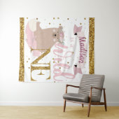 Tenture Sauvageone Fille Premier Anniversaire Personnalisé (En situation (horizontale))