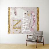 Tenture Sauvageonne Personnalisée Fille Premier Anniversai (En situation (horizontale))