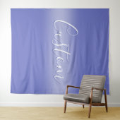 Tenture Script cursif modifiable | Violet blanc et violet (En situation (horizontale))