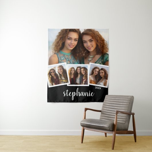 Tenture Script de collage photo tendance 4 Nom Blanc Noir (En situation)