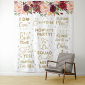 Tenture She said yesFloral Burgundy Bridal Shower Backdrop (En situation)
