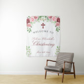 Tenture Signe de bienvenue pour baptême avec des roses de  (En situation)