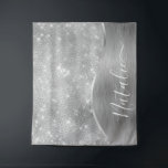 Tenture Silver Glitter Glam Bling Personalized<br><div class="desc">Personnalisez facilement ce métal brossé argenté et la tapisserie à motif de faux parties scintillant glamour avec votre propre nom personnalisé.</div>