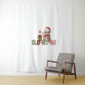 Tenture Slo Ho Ho Xmas Sloth (En situation)