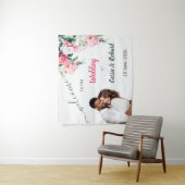 Tenture Soft Pink Peony & Eucalyptus Floral Wedding Banner (En situation)
