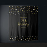 Tenture Soixante-dix Gold & Black 70th Birthday Party Cont<br><div class="desc">Cette tapisserie moderne est parfaite pour une fête d'anniversaire chic en noir et or. Vos invités apprécieront de prendre une photo avec cette toile de fond sophistiquée de fête et de se souvenir de votre journée spéciale. Le design comprend une typographie dorée " 70ème anniversaire " et un arrière -...</div>