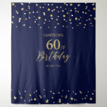 Tenture Soixante | Gold & Navy 60th Birthday Party Context<br><div class="desc">Cette tapisserie moderne est parfaite pour une fête d'anniversaire chic bleu marine et or. Vos invités apprécieront de prendre une photo avec cette toile de fond sophistiquée de fête et de se souvenir de votre journée spéciale. Le design comprend une typographie dorée " 60ème anniversaire " et un arrière -...</div>