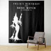 Tenture Sorcière de base Halloween Anniversaire (En situation)