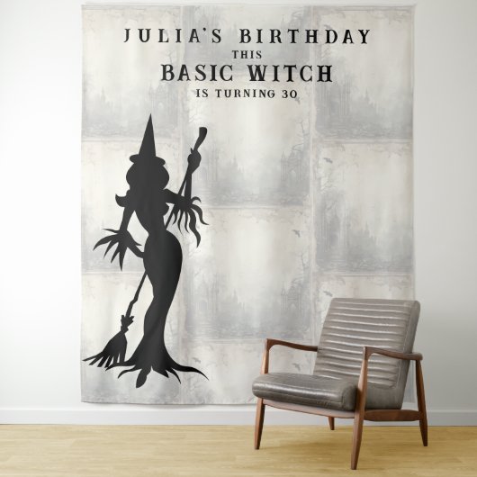 Tenture Sorcière de base Halloween Anniversaire (En situation)