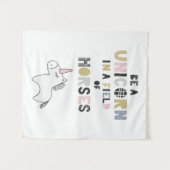 Tenture Soyez une licorne dans un domaine des chevaux (Devant (Horizontal))