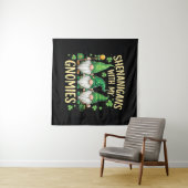 Tenture St Patrick’s Day Lucky Shamrock Gnome (En situation (horizontale))