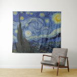 Tenture Starry Night Vincent van Gogh GalleryHD Art<br><div class="desc">Vincent van Gogh. Nuit étoilée. c. 1889. Huile sur toile. Peinture originale d'art par le célèbre artiste postimpressionniste néerlandais Vincent van Gogh.</div>