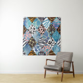Tenture Style Patchwork, motif de collage aquarelle. (En situation)