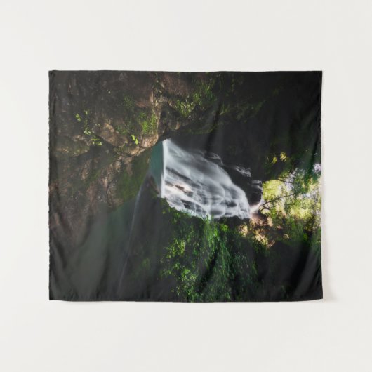 Tenture Superbe cascade Šum dans la forêt magique (Devant (Horizontal))