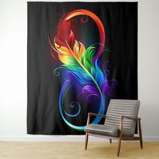Tenture Symbole d'infini avec plume arc-en-ciel (En situation)