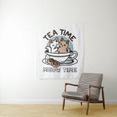 Tenture Tea Time Meow Time - Cute Cat and Tea Design (En situation)