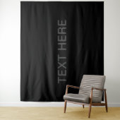 Tenture Texte éditable moderne | Gris foncé et noir (En situation)