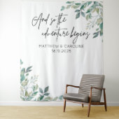 Tenture The adventure begins backdrop greenery wedding (En situation)