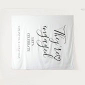 Tenture They're engages welcome sign Modern engagement  (Devant (Horizontal))