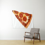 Tenture Tranche de pizza pepperoni classique de SlipperyJo (En situation (horizontale))