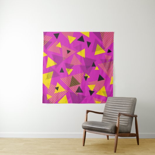Tenture Triangles d'art moderne Abstrait violet jaune noir (En situation (horizontale))