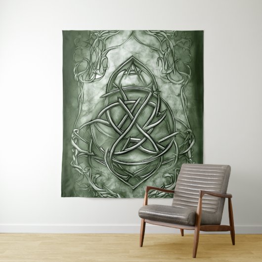 Tenture Triquetra Trinity Sage de noeud Vert Faux Metallic (En situation)