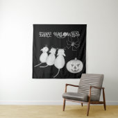Tenture Trois chats, citrouille et araignée Halloween (En situation)