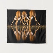 Tenture Trois impalas boivent ensemble la nuit (Devant (Horizontal))