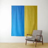 Tenture Ukraine drapeau bleu jaune motif maillage géométri (En situation)